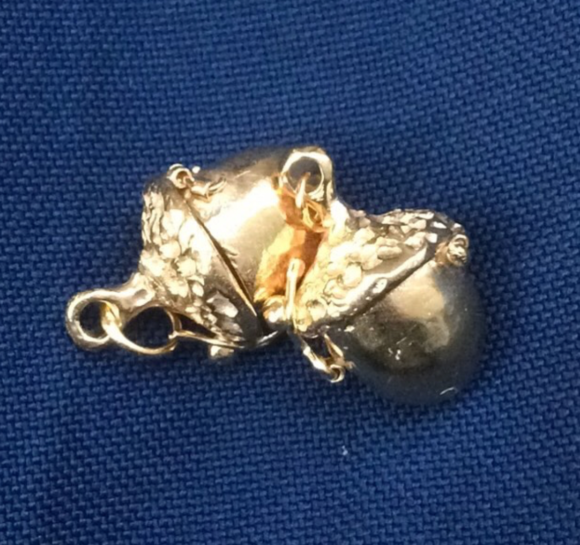 Acorn Locket (Gold Vermeil)